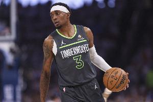 小香农：麦丹总是泡在训练馆里提升自己 对他出色表现不感到意外