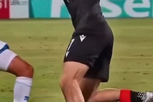 吸在脚上！K77这后拉球过人真不是AI视频吗🐮