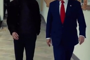 权威认证😮？白宫官媒晒C罗与特朗普同行，配文：两位GOAT